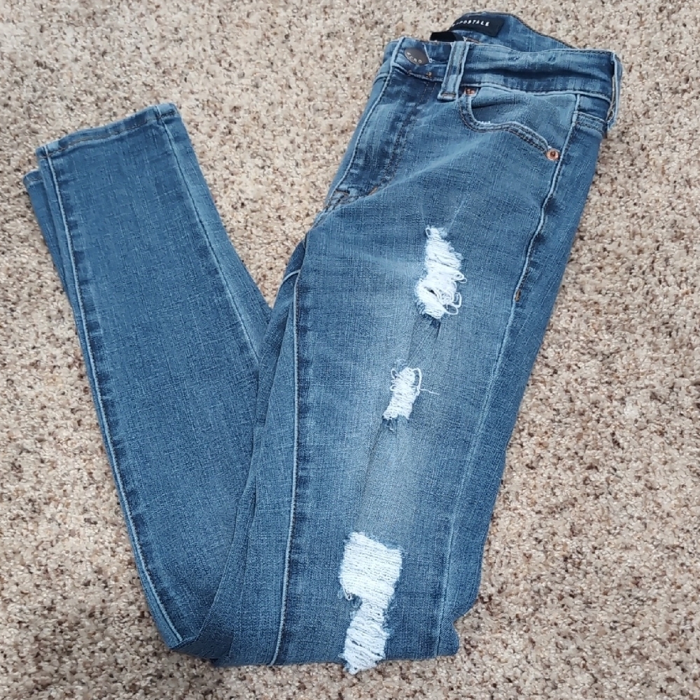 Aeropostale Distressed High Rise Jeggings. Size 00 LONG